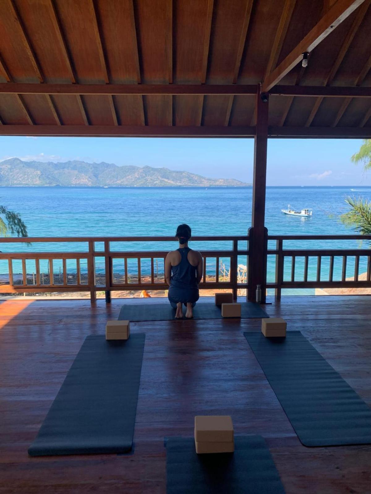 Flowers & Fire Yoga Garden 吉利阿尔 外观 照片